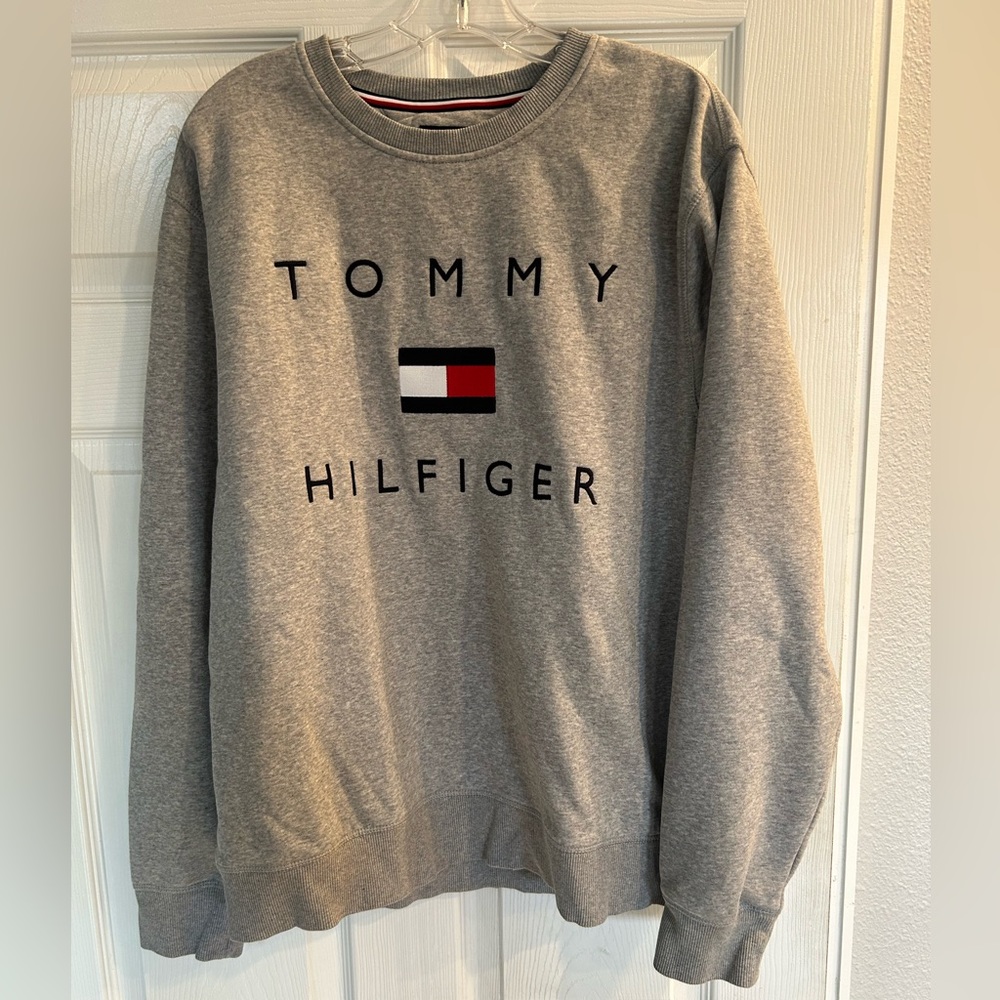 Tommy Hilfiger Men's Long Sleeve Fleece Logo Crewneck Sweatshirt // Size : XL